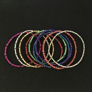 ✨4/$20 nine multi-colors metal spring bracelets